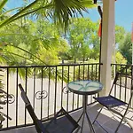 South Landing Inn