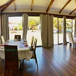 South Landing Inn